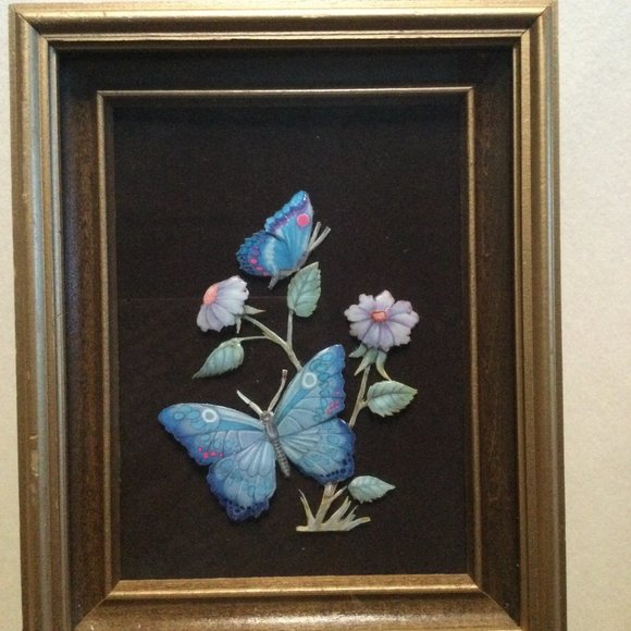 2 small paper tole paper art 3D butterfly and kids wall decor - Picture 4 of 5